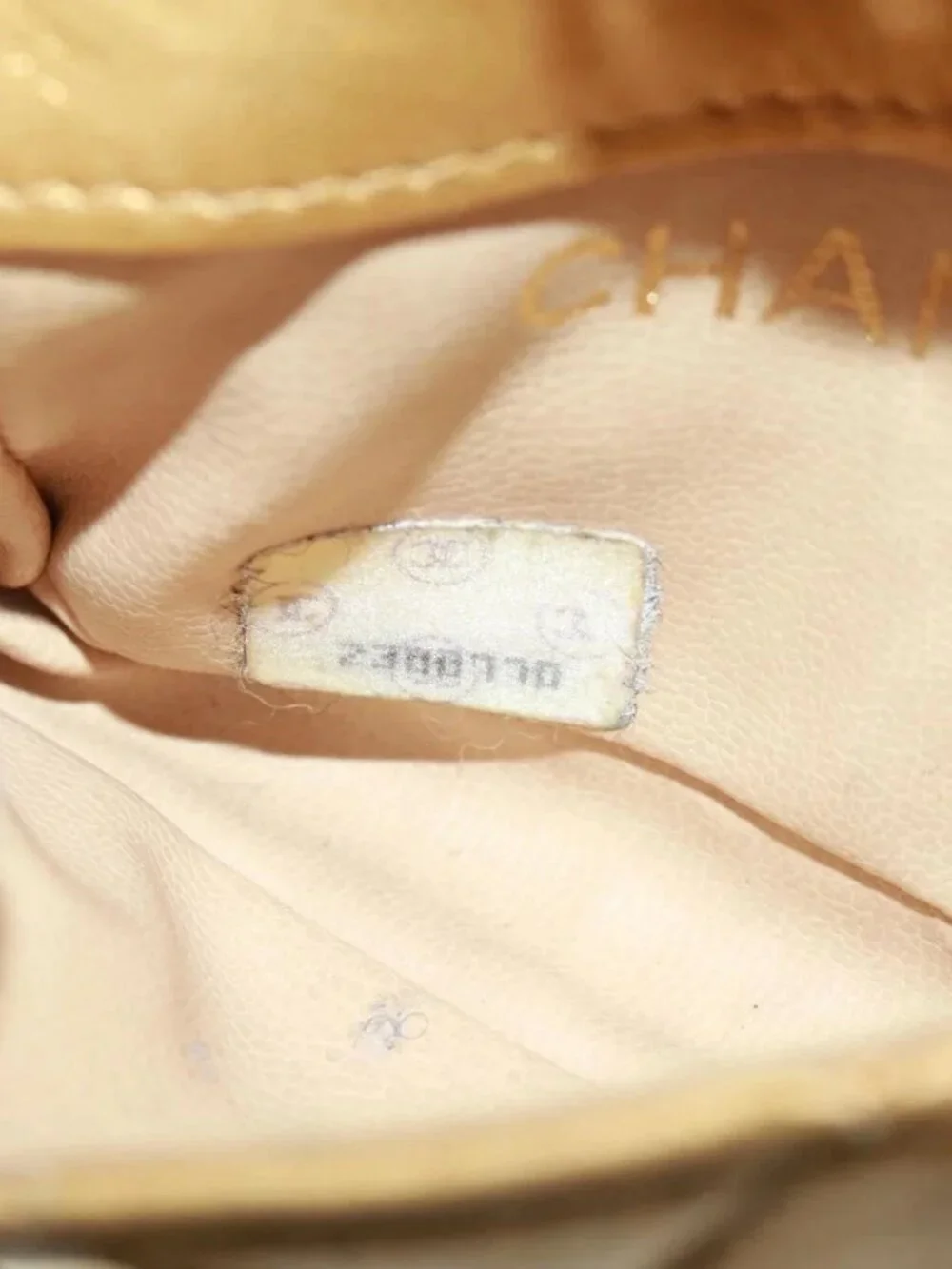 CHANEL Mini Matelasse 10 Chain Handle Pouch Lamb Skin Gold CC Auth 165375V